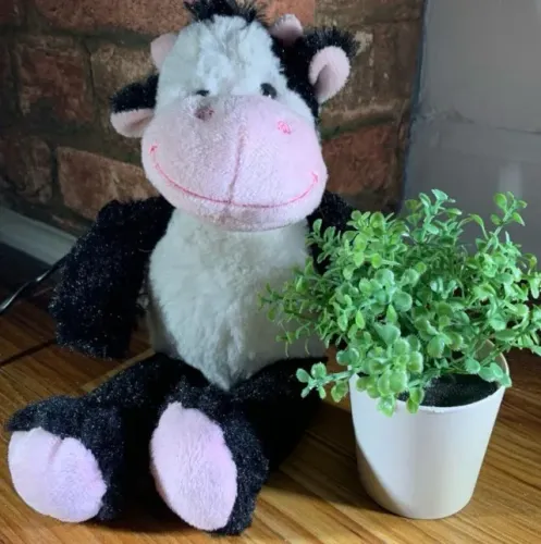 Pelucia Vaquinha  importada (Desapego)