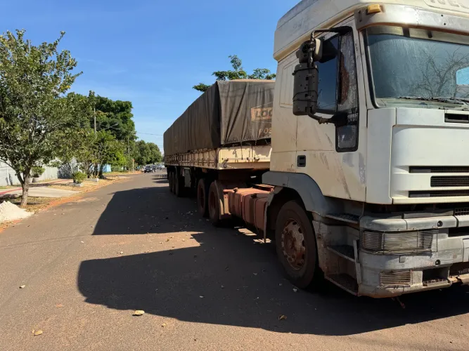 Cavalo + carreta (CAMINHÃO COMPLETO)