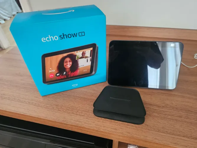Echo Show 8" com suporte acessorio original
