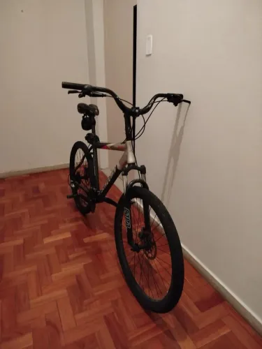 Bicicleta Quadro Sundown e Câmbio Shimano