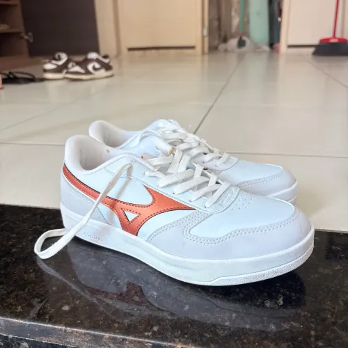 Tênis mizuno