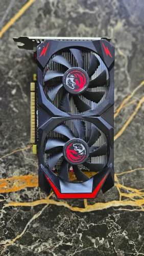 Placa De Vídeo GTX 550 TI 1gb GDDR5