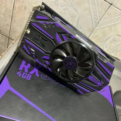 PLACA DE VÍDEO RX 550 4GB MANCER MUITO NOVA ENTREGO ACEITO TROCA RODA TODOS JOGOS