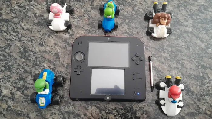 Nintendo 2DS desbloqueado (Leia a descrição)