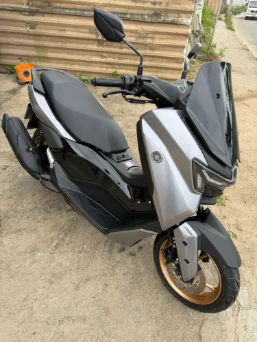 Nmax 2025 3.690km rodados