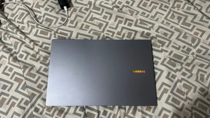 Samsung book 4