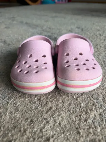 Sandalia Crocs rosa