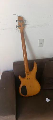Contra baixo