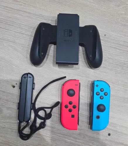 Joycon original + grip original + straps original