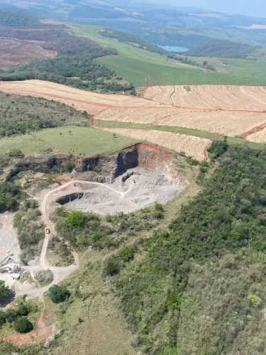 Imóvel para venda possui 225000 metros quadrados em Centro - Ipaussu - SP