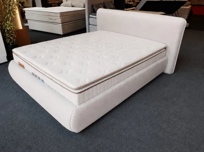 Cama + Cabeceira Estofada de Casal Queen Alto Padrão (Na Embalagem)