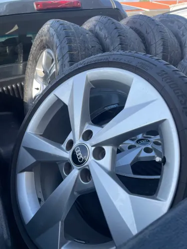 Rodas 18 da Audi 5x100 pneus novos Bridgestone 225/40
