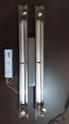Conjunto luminaria e reator Phiki para duas lampadas fluorescentes