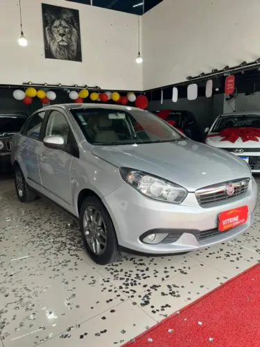 Fiat Grand Siena Essence Dual. 1.6 Flex 16V 2015