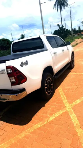 Toyota Hilux CD SRV 4X4 2.8 TDI Diesel Aut. 2021