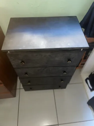 Cômoda 4 gavetas preta 