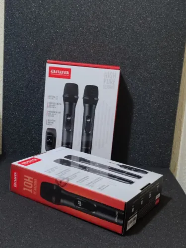 Microfone Aiwa P10 sem fio, profissional com 2 unidades na cor preta Ultimas unidades