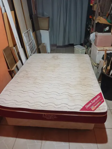 Vendo esta cama entrego 300 reais