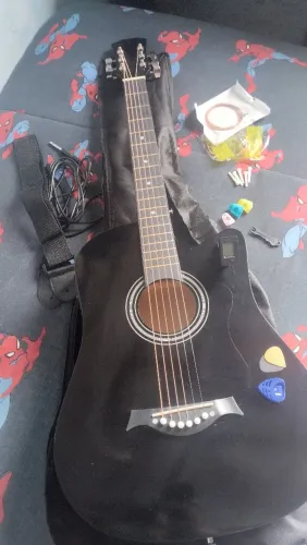 Violão Eletroacústico para iniciantes com acessórios e capa
