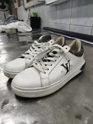 Tênis Louis Vuitton
