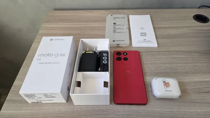Motorola Moto G86 256 vermelho edição especial fone moto buds