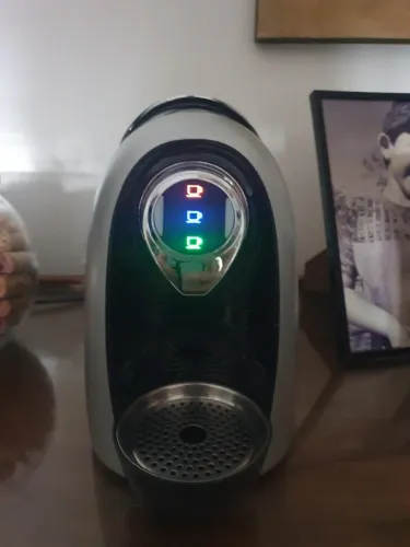 Cafeteira automática 3 Corações Modelo Modo, 220 V. Preta