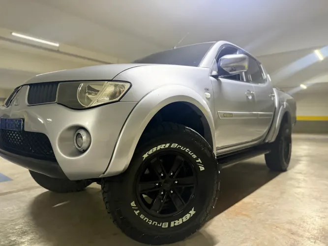 Mitsubishi L200 Triton HPE 3.2 CD TB Int.diesel AUT 2010