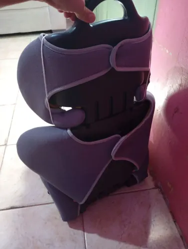 Cadeirinha infantil para carro rosa menina 