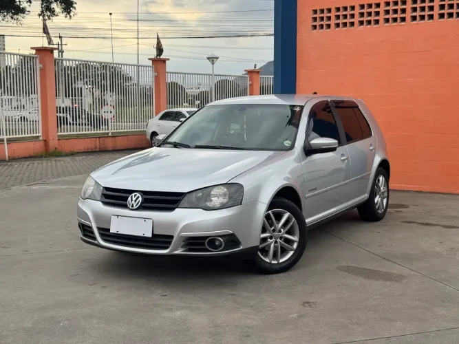 Volkswagen Golf Sportline 1.6 MI Total Flex 8V 4P 2013