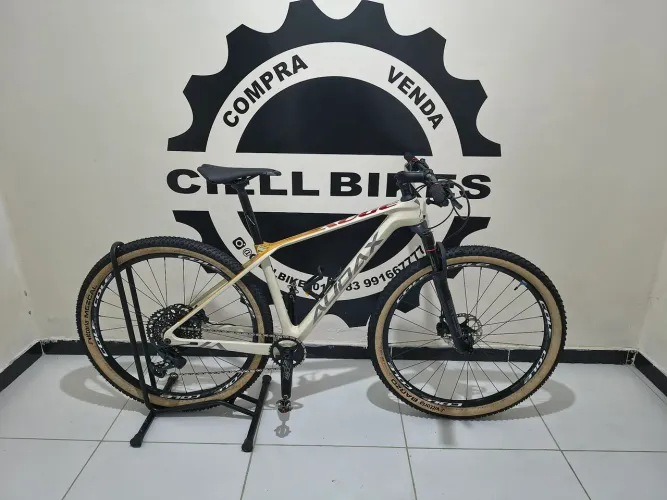 Vendo Audax auge 800 aro 29 tamanho 17 top demais fazemos entrega !