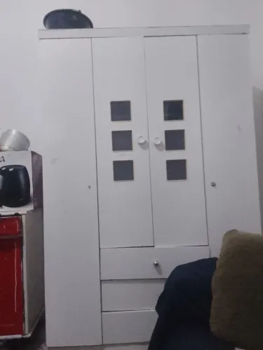 Guarda roupa Usado