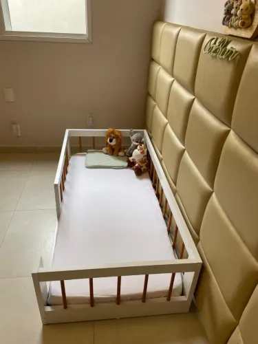 Cama infantil montessoriana