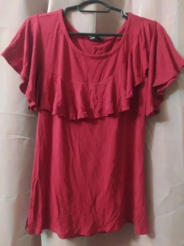 Blusa feminina viscose vermelha semi nova brechó desapego garimpo tamanho P