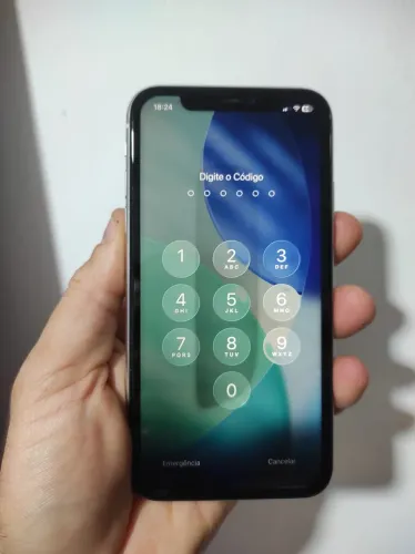 iPhone 11 128GB ( sem Face ID e mancha na tela)
