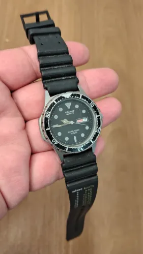 Relógio Orient Diver quartz