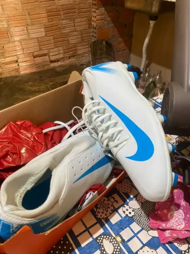 Chuteira de campo nike