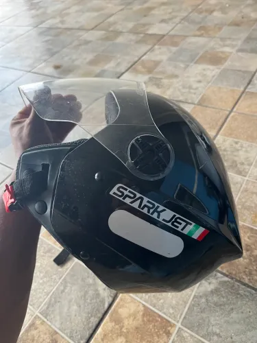 Capacete seminovo
