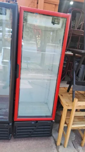 Freezer Cervejeiro parta de vidro seminovo 360 litros - Imbera, 127V