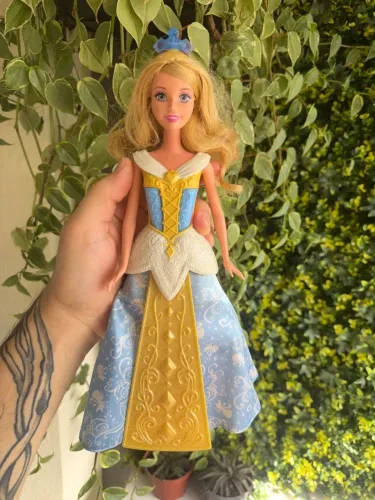 Boneca princesa Disney aurora 