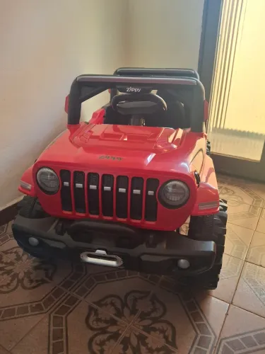 Carro elétrico infantil