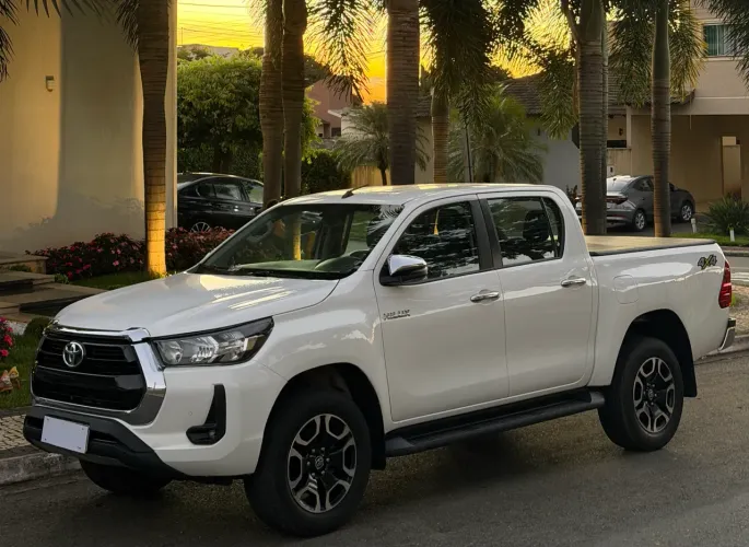 Toyota Hilux CD SRV 4X2 2.7 Flex 16V Aut. 2021