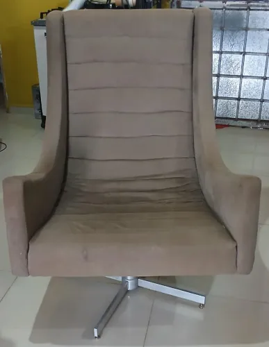 Poltrona giratória. Faço a entrega * 