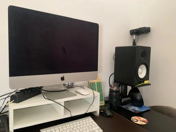 Pár de monitores Yamaha HS5