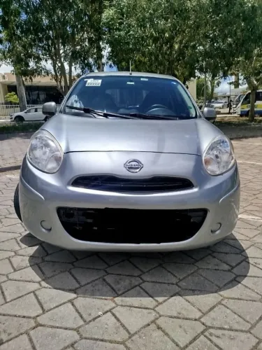 Nissan March SV 1.6 16V Flex Fuel 2013