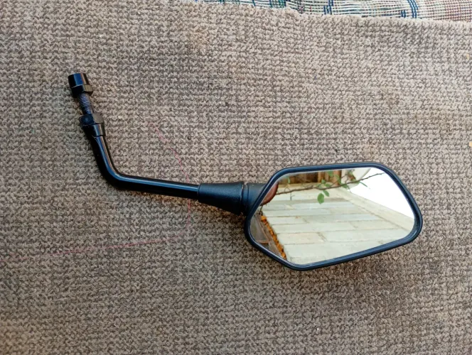 Retrovisor lado esquerdo cb300 