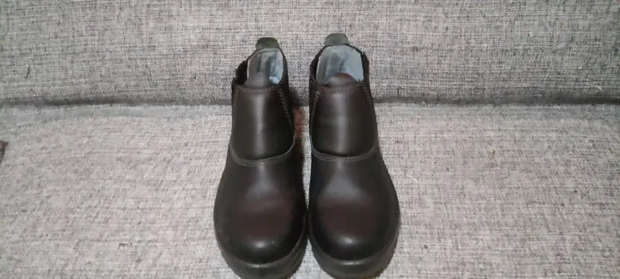 Bota, botina EPI trabalho, bico PVC, proteção peito de pé, solado confortável, número 40
