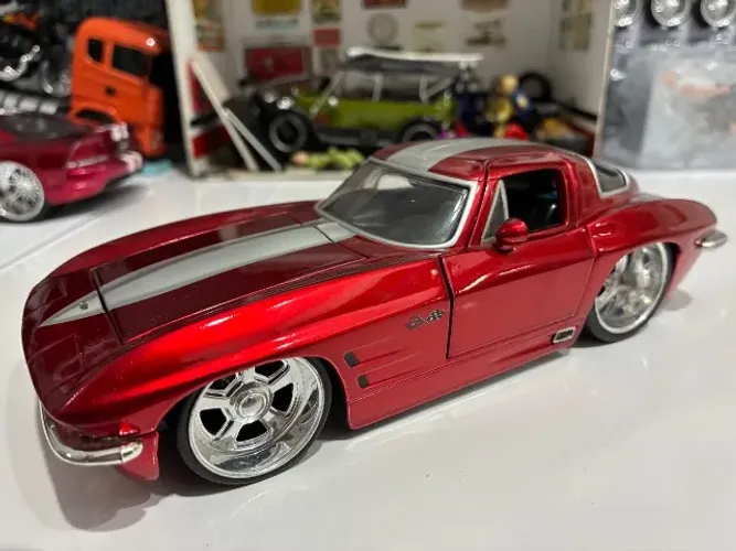 Miniatura chevy corvette 63