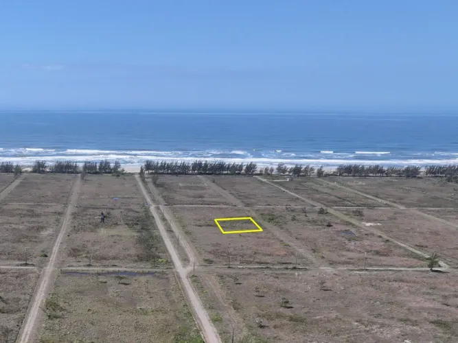 Terreno à 300m da Beira Mar, Praia Village Dunas II