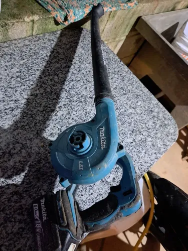 Soprador a bateria makita