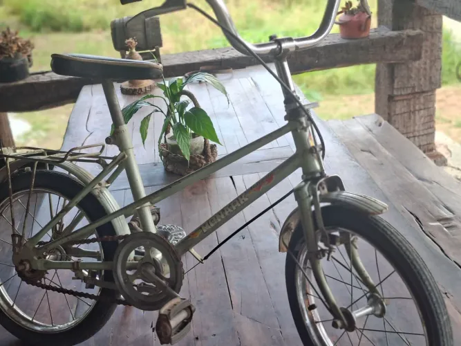 Monark futurita aro 14 $$$ 2.00